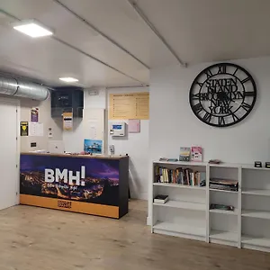  Hostel Metropolitan By Bossh